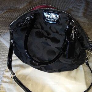 Coach Carryall Signature Collection